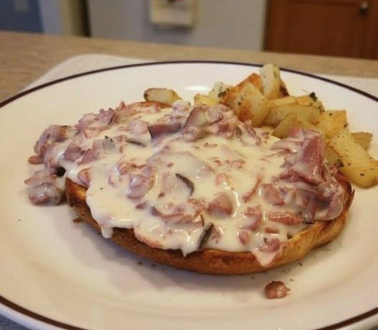 Thumbnail for Creamed Chipped Beef on Toast