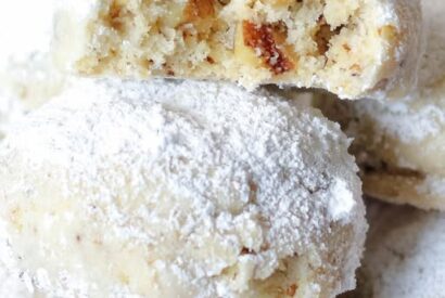 Thumbnail for Russian Tea Balls