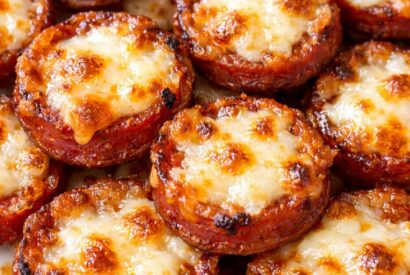 Thumbnail for Low-Carb Pepperoni Pizza Bites