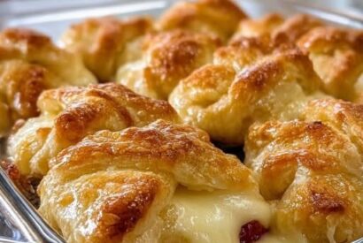 Thumbnail for Crescent Brie Bites